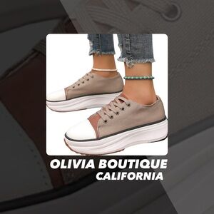 NWT Olivia Boutique California Evelouise Comfortable Sneakers